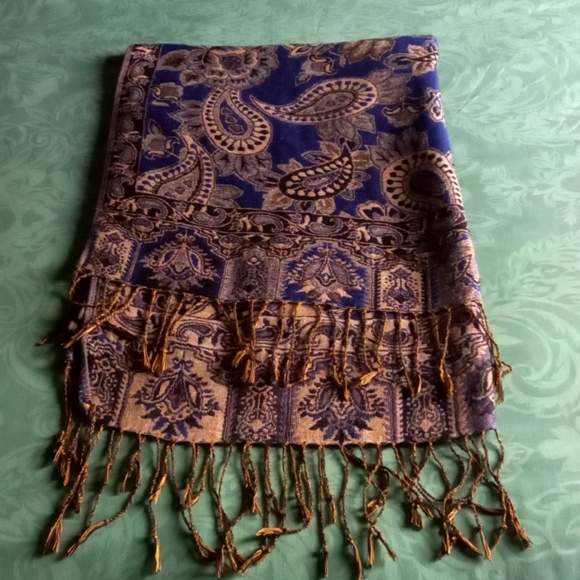 Pasily printed Scarf - Picture 1 of 5